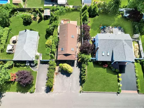 65 Dorchester Rd # A, Ronkonkoma, NY 11779