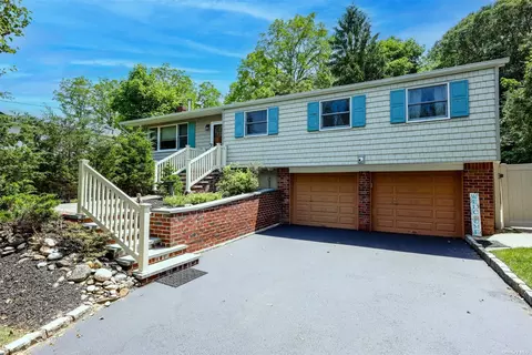 8 Holly St, Centereach, NY 11720