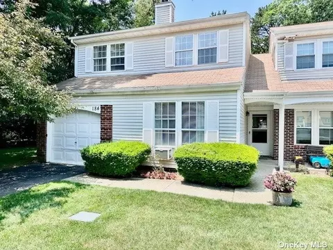 184 Haddon Holw #184, Middle Island, NY 11953
