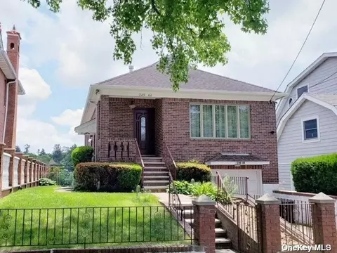 249-44 Beechknoll Ave, Little Neck, NY 11362