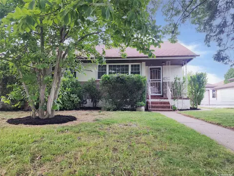 2056 Baylis Ave, Elmont, NY 11003
