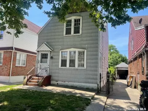 90-10 210th St, Queens Village, NY 11428