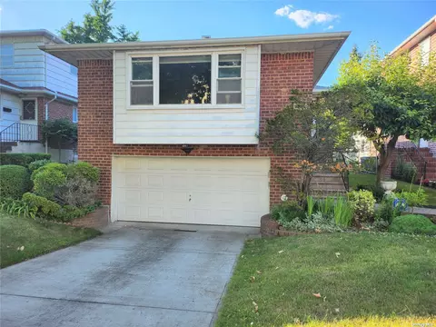 208-19 32 Ave, Bayside, NY 11361