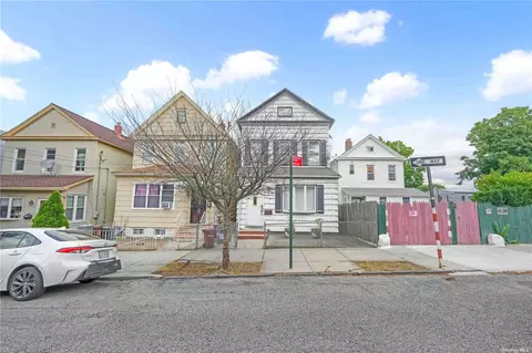 11-31 123rd St, College Point, NY 11356