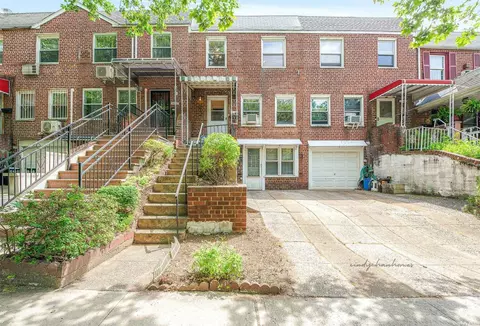 56-19 Clearview Expy, Bayside, NY 11364