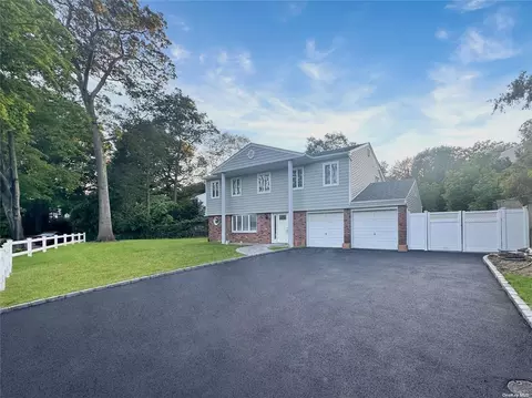 281 Cook St, Huntington Station, NY 11746