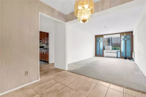 26-19 141st St #5D, Flushing, NY 11354