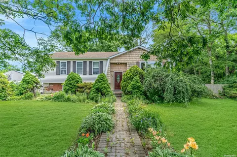 1389 Islip Ave, Central Islip, NY 11722