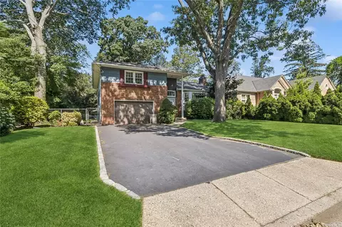 1544 Henry Rd, Wantagh, NY 11793