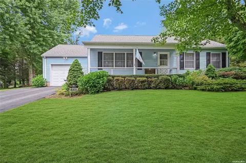 645 Shepard Dr, Southold, NY 11971