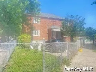 41-46 94 St, Elmhurst, NY 11373