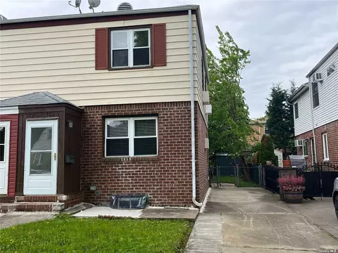 76-18 251st St, Bellerose, NY 11426