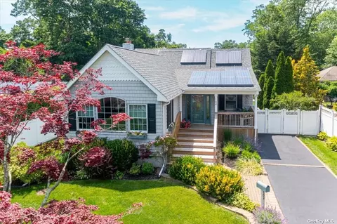 164 Rider Ave, Patchogue, NY 11772