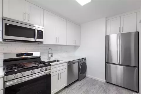 220-10 75 Ave #1ST, Bayside, NY 11364