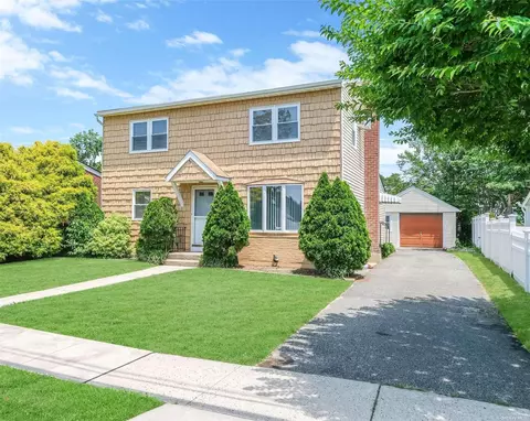 1036 Washington Ave, Westbury, NY 11590