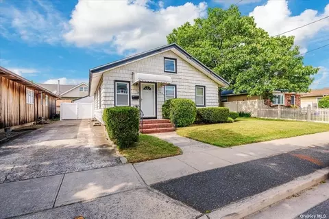 120 Davis Ave, Inwood, NY 11096