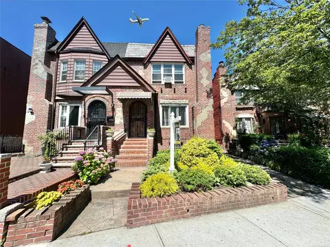 47-16 59th Pl, Woodside, NY 11377