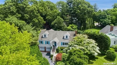 32 Landing Rd, Huntington, NY 11743