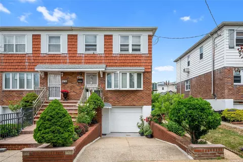 147-39 28 Ave, Flushing, NY 11354