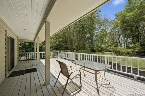 510 Tallwood Ln, Mattituck, NY 11952
