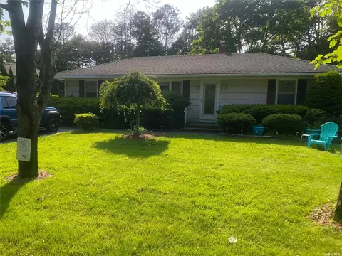 173 Ludlam Ave, Riverhead, NY 11901
