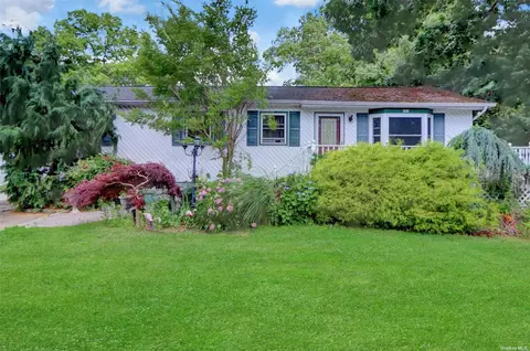 351 American Blvd, Brentwood, NY 11717