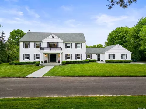 16 Overbrooke Ln, Old Brookville, NY 11545