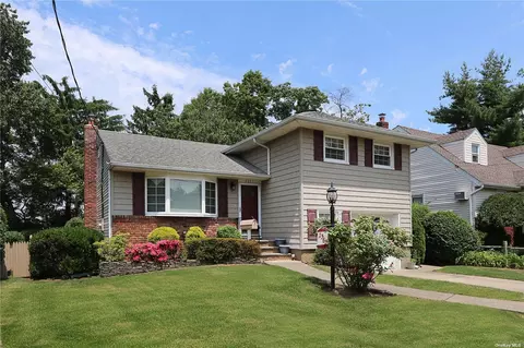 2365 Hamilton Ave, Bellmore, NY 11710