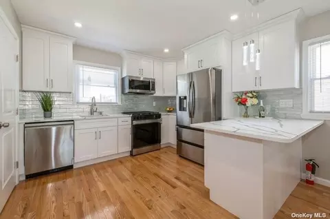 6 Brooks Ave, Roosevelt, NY 11575