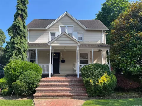 441 Oak Ave, Cedarhurst, NY 11516