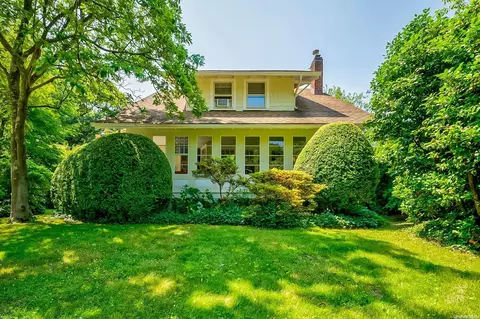 9 Maple Pl, Huntington, NY 11743