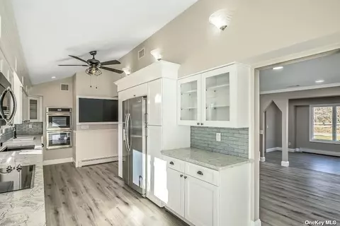 1418 Pulaski Rd, East Northport, NY 11731