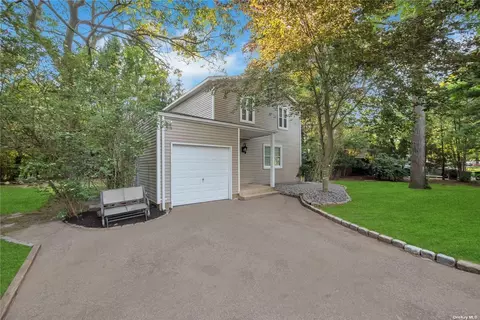 62 Van Buren St, Mastic, NY 11950