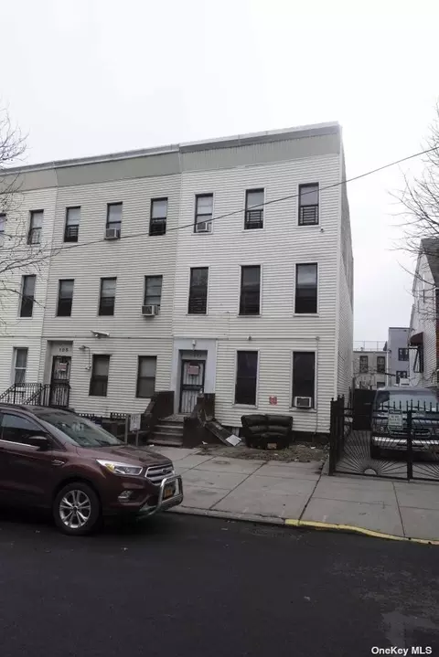 105 Hull St # A, Brooklyn, NY 11233