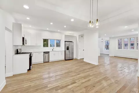 1347 Balcom Ave, Bronx, NY 10461