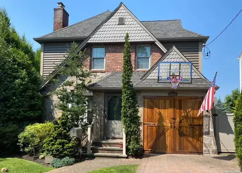 33-54 210th St, Bayside, NY 11361