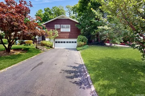 3 Talbot Dr, Lake Success, NY 11020