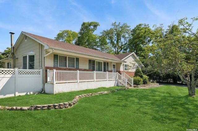 25 Linda Ln, East Moriches, NY 11940 | 26 Photos - Movoto