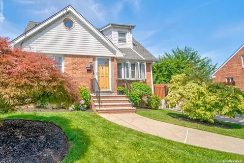 13-12 140th St, Whitestone, NY 11357