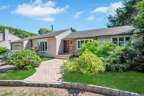 824 Canal Rd, Mount Sinai, NY 11766