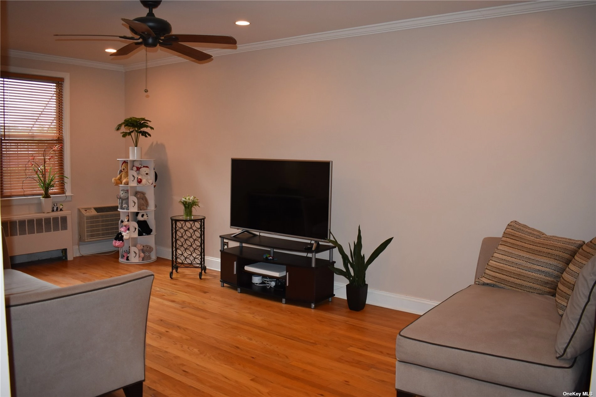 324 Palmer Ter Unit 1D