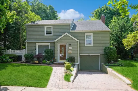 1435 Vian Ave, Hewlett, NY 11557