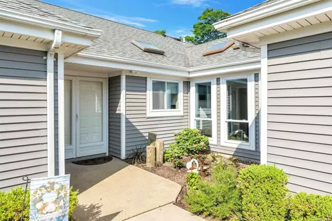 277 Dockside Ct #277, Moriches, NY 11955