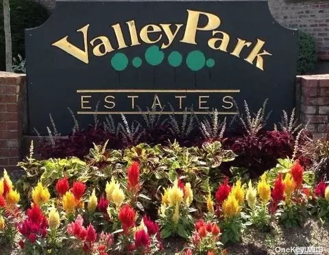 1014 Fenwood Dr #2, Valley Stream, NY 11580