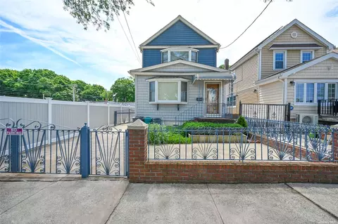 133-64 Peconic St, Ozone Park, NY 11417