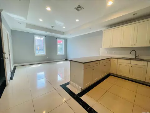 575 Evergreen Ave, Brooklyn, NY 11221