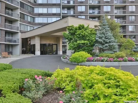 2 Bay Club Dr #12L, Bayside, NY 11360