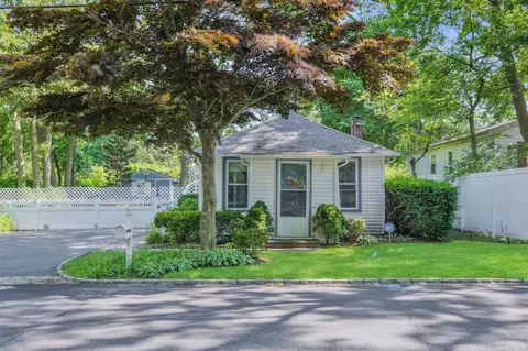 126 Mastic Blvd, Mastic, NY 11950