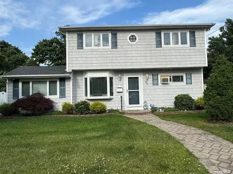 1345 Lombardy Blvd, Bay Shore, NY 11706