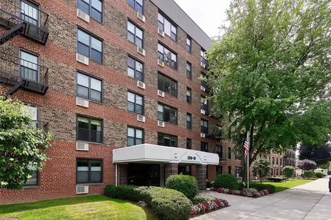 209-10 41st Ave #3U, Bayside, NY 11361